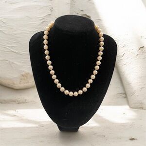 Elegant Pearl Necklace
